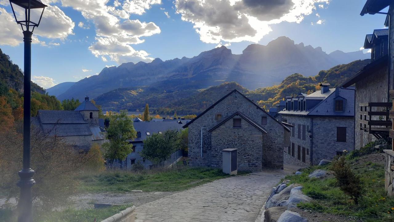 Apartamento Casa Ega El Pueyo de Jaca Exterior foto